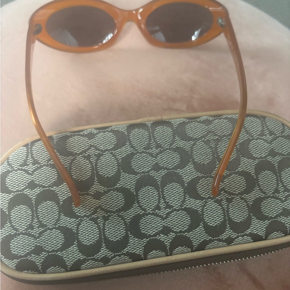 Gorgeous Authentic Coach Sunglasses - Picture 2 of 5
